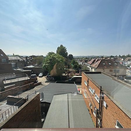Unique Modern, Private Apartment,15 Mins To Central London Hendon Εξωτερικό φωτογραφία